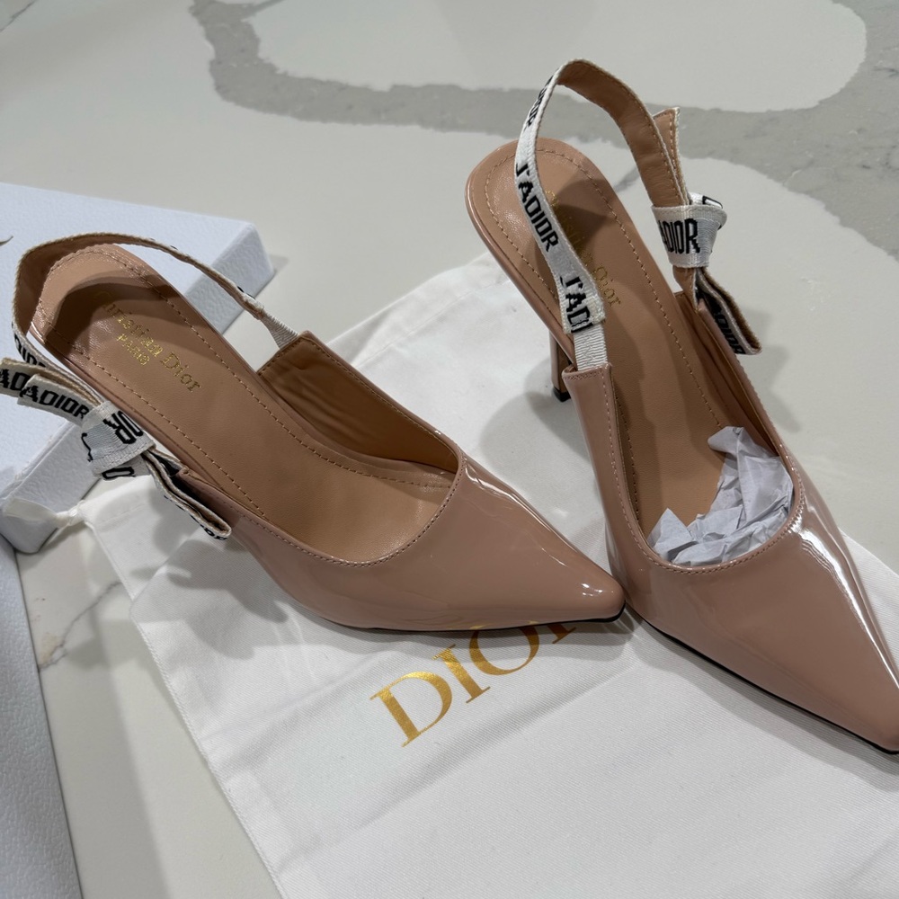 Dior J'Adior Slingback Pump Heels LOOK a LIKE
Size 39 - Picture 4 of 6
